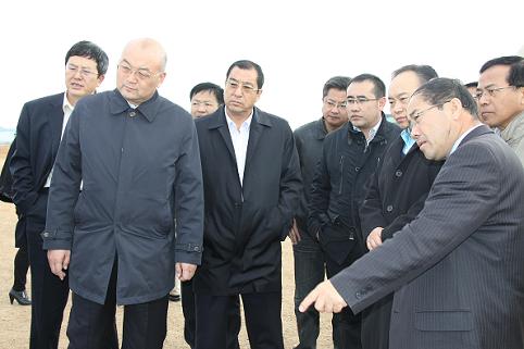 中国的“太阳王”——施正荣来我旗考察